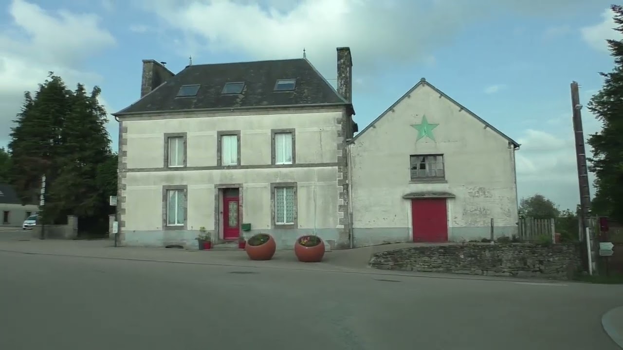 Driving On The D787, D266 & D20 From 29270 Carhaix Plouguer To 22160 Saint Nicodème, Brittany France