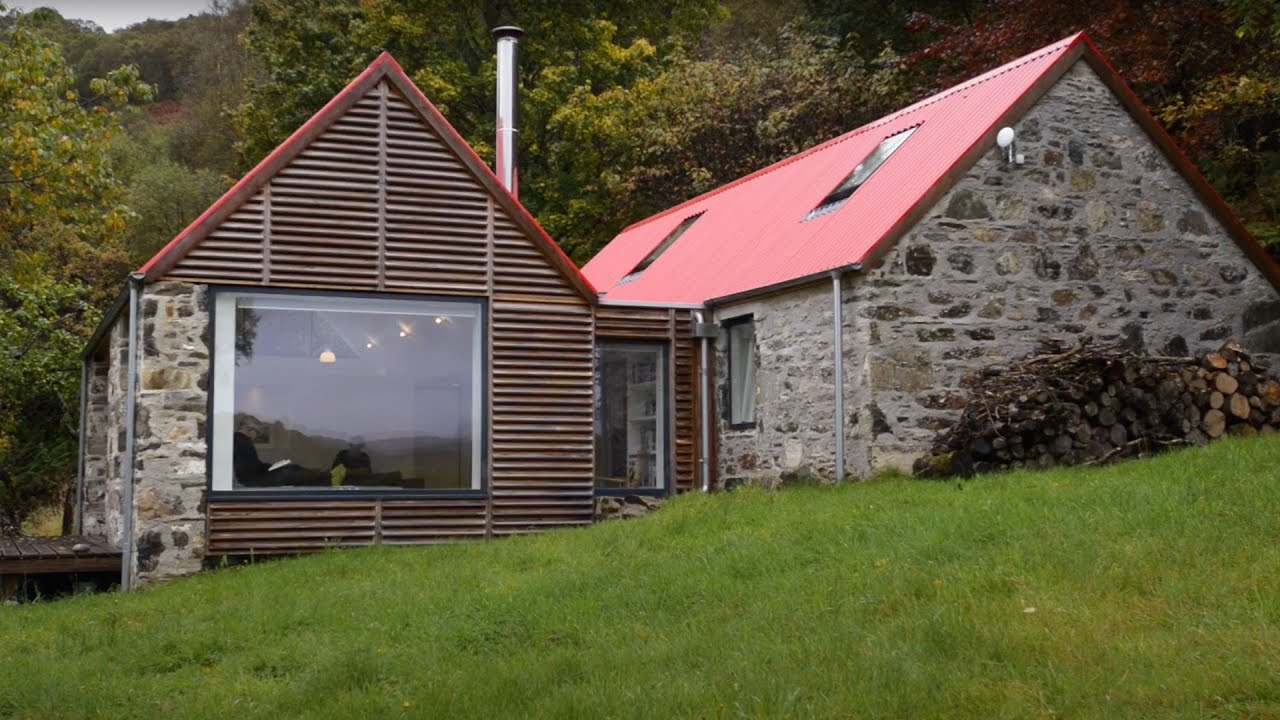 Fernaig Cottage by Hopkins Architects - GreenCoat® in award-winning architecture