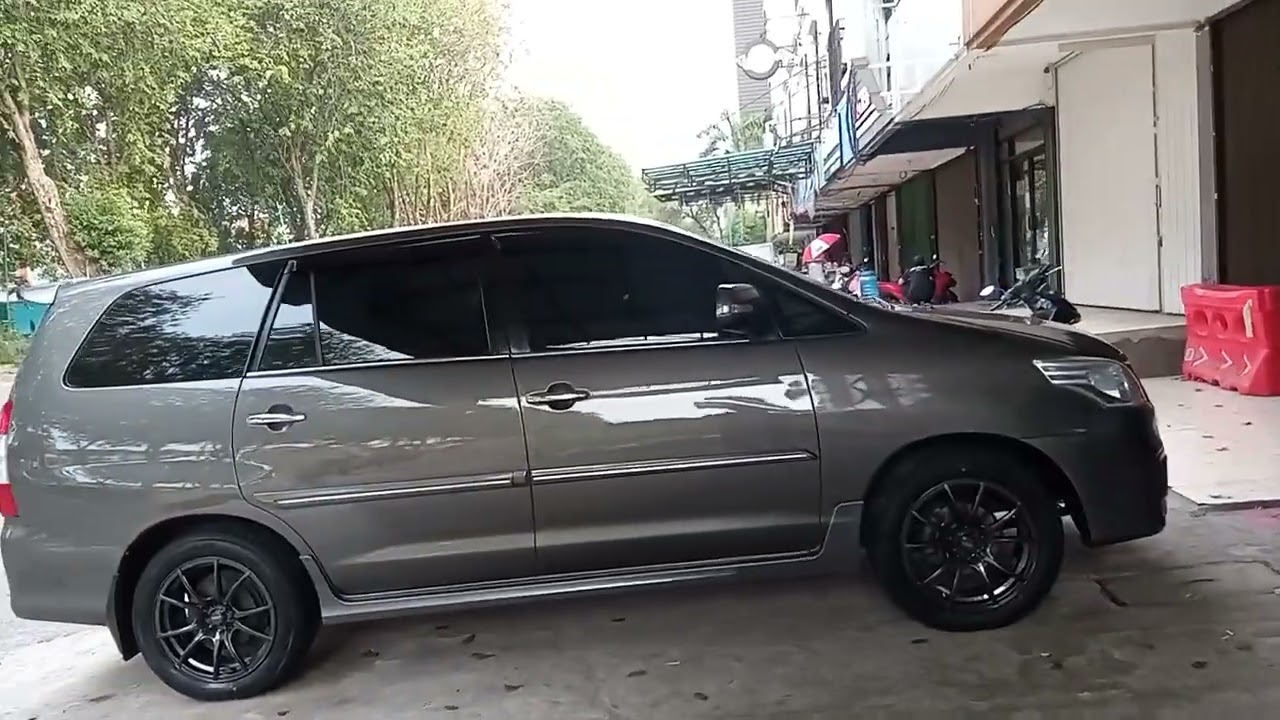 TOYOTA INNOVA PAKAI VELG WORK RING 17 + BAN 215 55 R17 YOKOHAMA