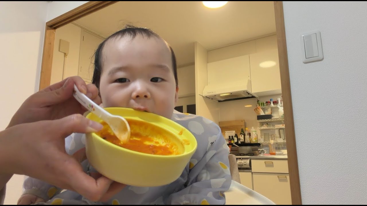 【赤ちゃんvlog｜7ヶ月】はじめてのミネストローネ🥣/もぐもぐが可愛い 生後238日