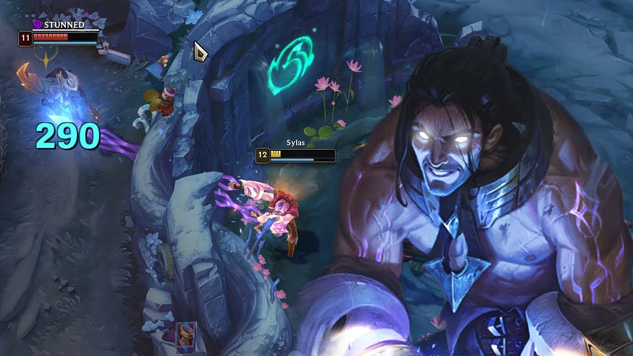 Handing Out Christmas Presents on Sylas...
