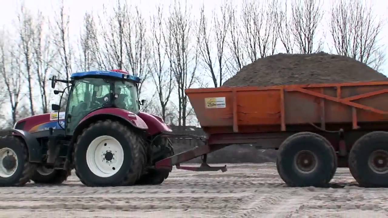 Loonbedrijf Danenberg in Blaricum met o.a. een Liebherr R924