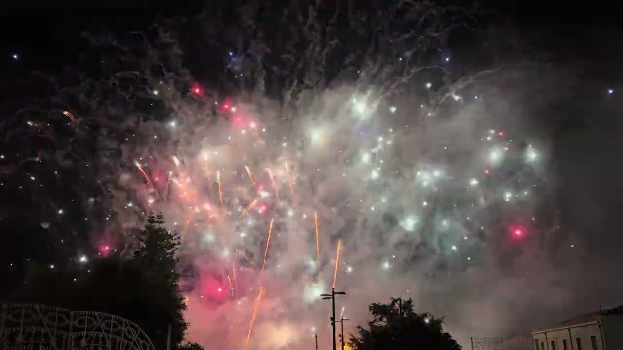 Trecastagni 9 Maggio 2024 Ingresso a Piazza Marconi del Partito S. Alfio e Spettacolo PIROLANDIA 4K