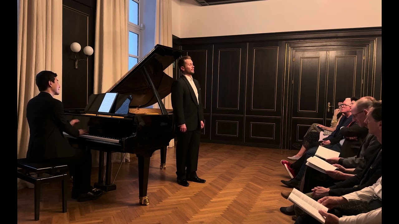 Liam Bonthrone sings Scottish Songs (Robert Burns) LIVE in Munich