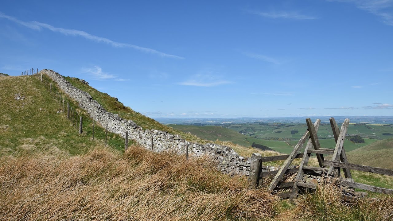 A walk in 2 countries! The Schil, Cheviot Hills. Northumberland. 12th May 2018