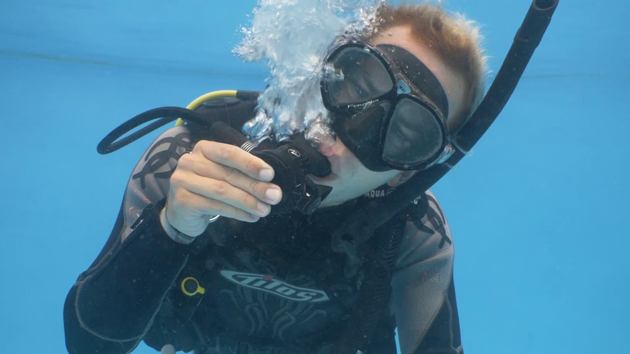 11 Free flowing regulator breathing