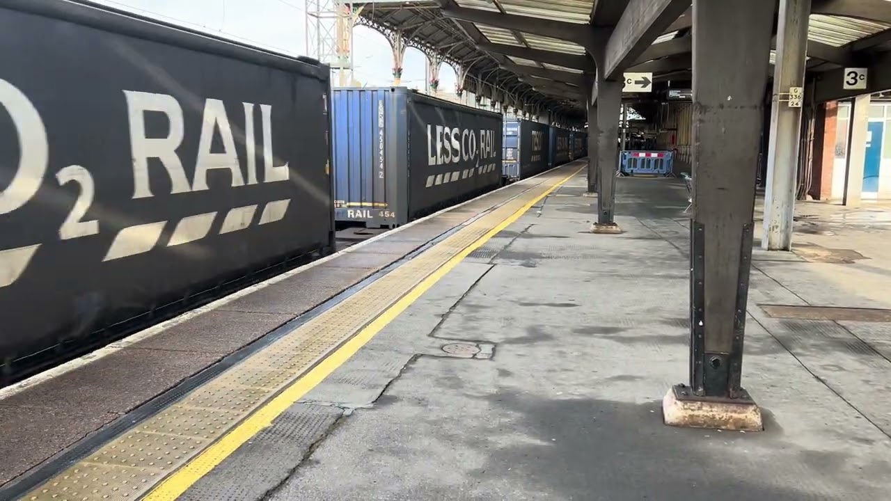 Direct rail services class 88010 (Aurora )Daventry Drs (Tesco) to Coatbridge (Drs) 