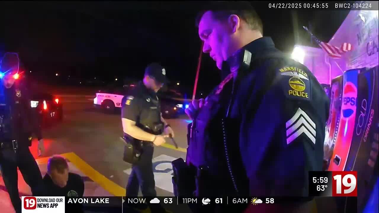 Mansfield man who was body slammed by cop after jaywalking is now suing police