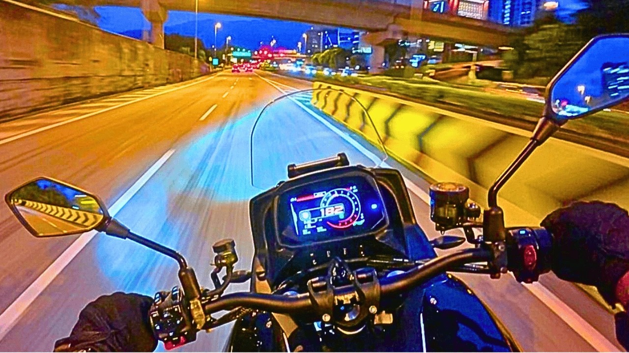 DOWNHILL TEST MOTO MORINI X-CAPE 1200 NIGHT RIDE POV GENTING SKYWORLD KL KARAK HIGHWAY PURE SOUND