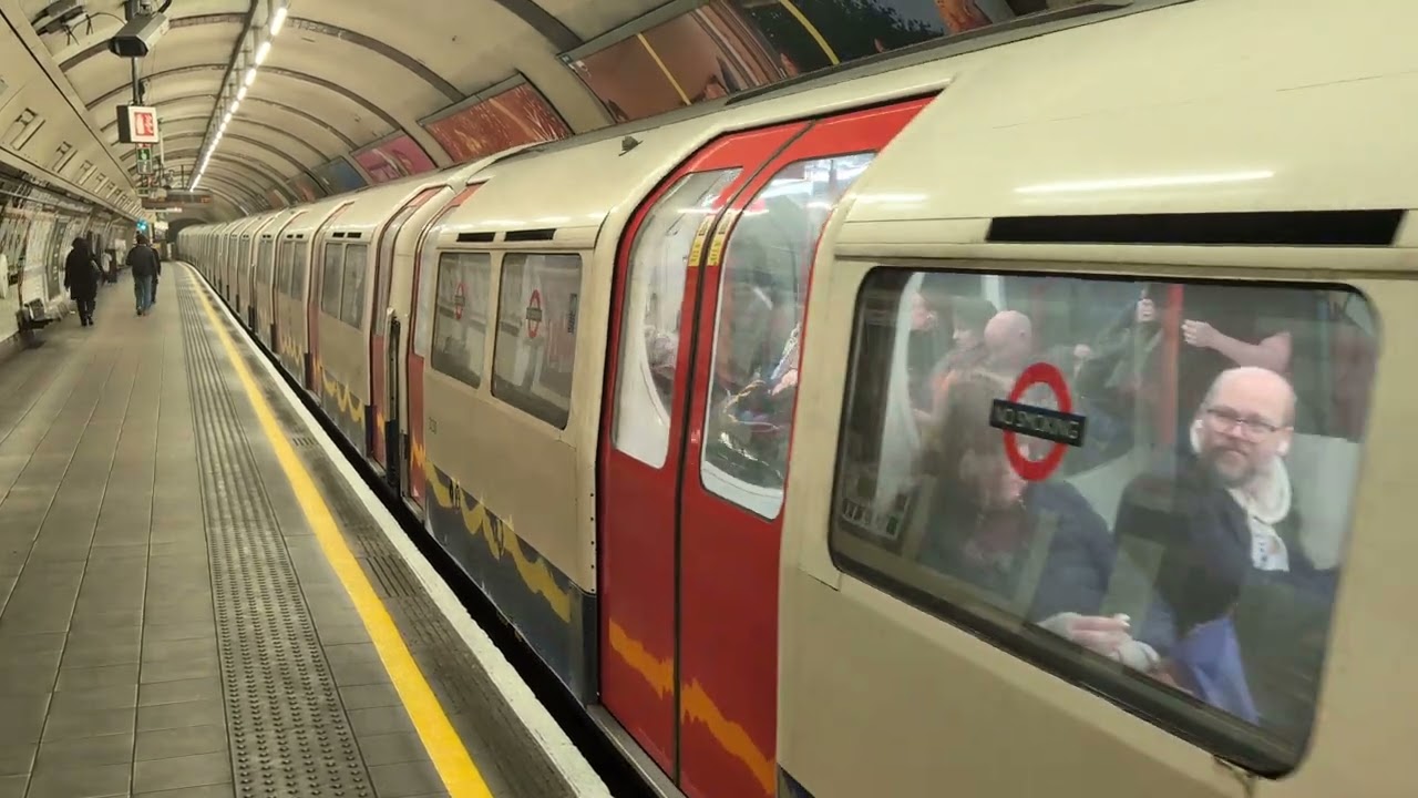 Regents Park Trains, Bakerloo Line