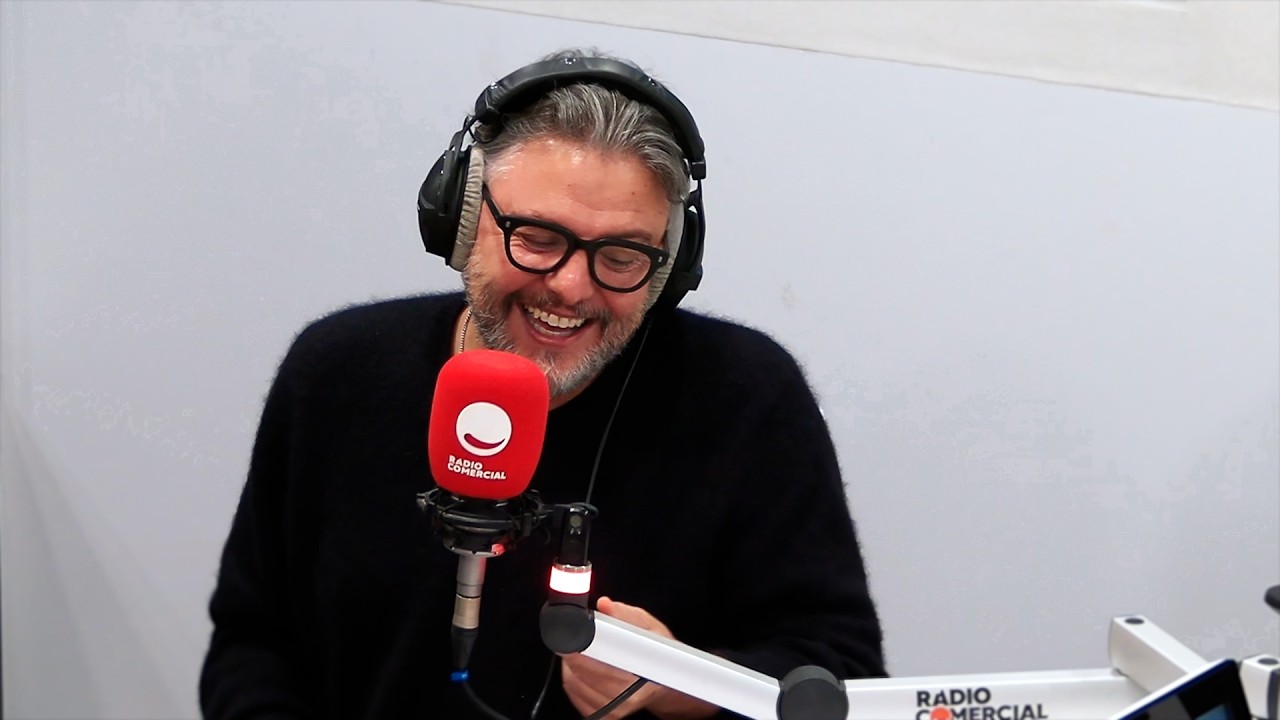 Rádio Comercial | Um homem que nunca se enerva, nem sequer com uma traição! - Rebenta a Bolha