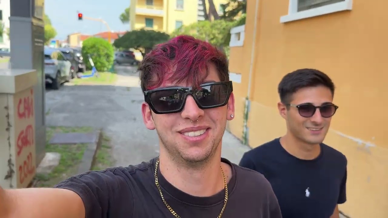&ldquo;Forte dei Marmi Vlog 🌴 | Colazioni da sogno, piscina e un imprevisto assurdo!&rdquo;