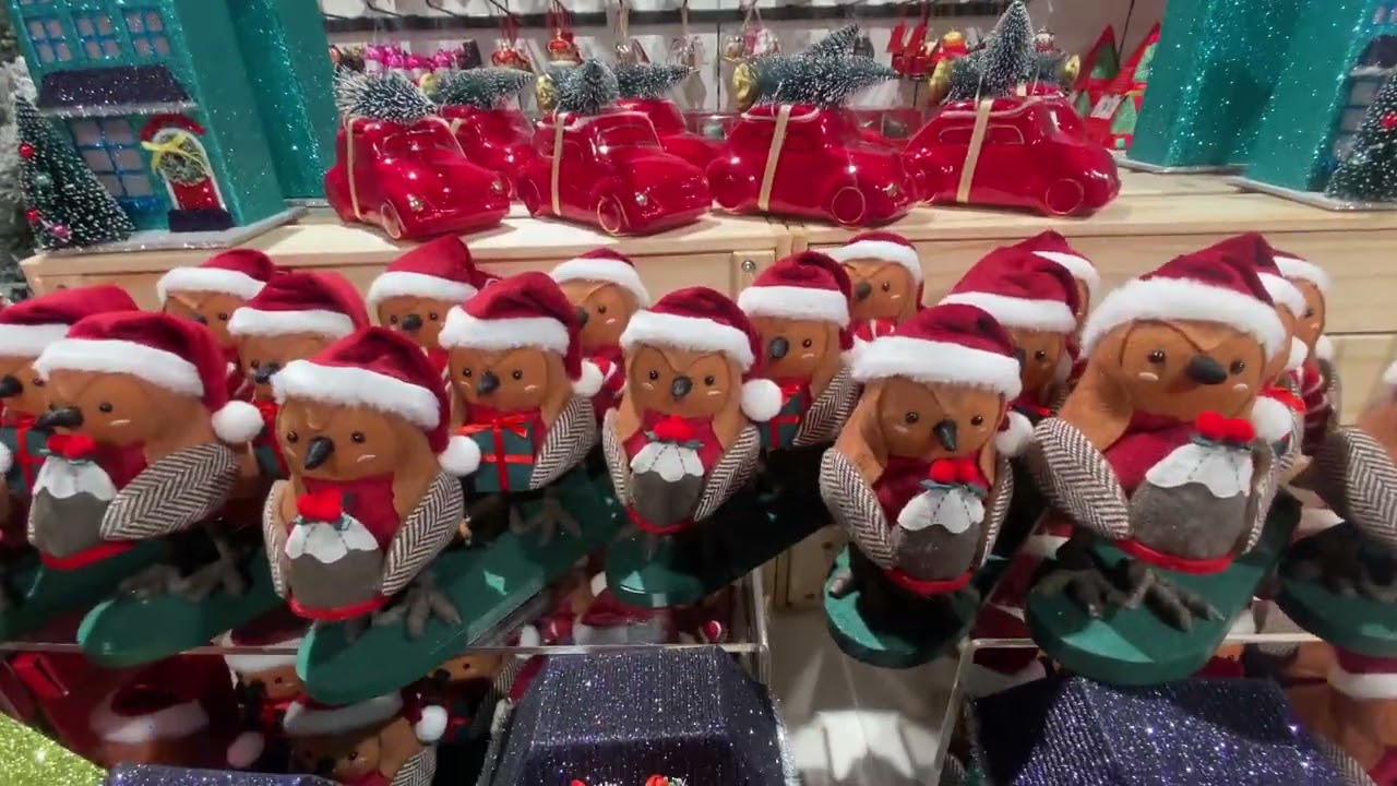 VLOGMAS 2025: CHRISTMAS DRCORS IN MARK AND SPENCER SHOP CENTRAL HONG KONG | JOY WANDERS