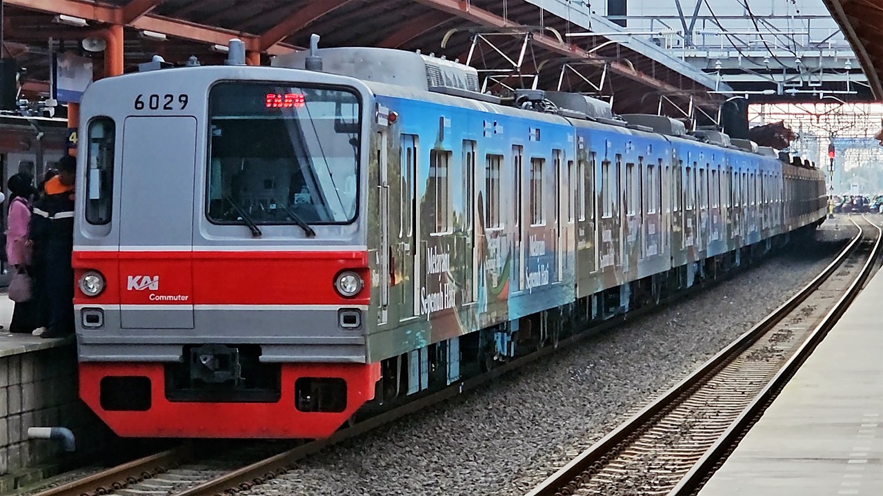 [4K] Stasiun Bekasi: Kompilasi Kereta JR 205, CLI-125, TM 6000, CC 206 | KRL Commuter Line (4/6)