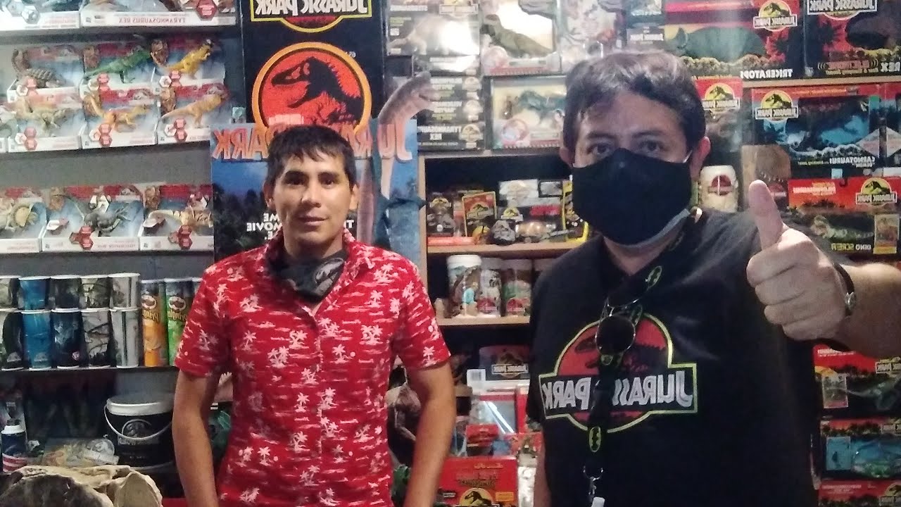 MOSTRANDO LA ENORME COLECCIÓN DE DINOSAURIOS JURASSIC PARK RECORD GUINNESS PERUANO