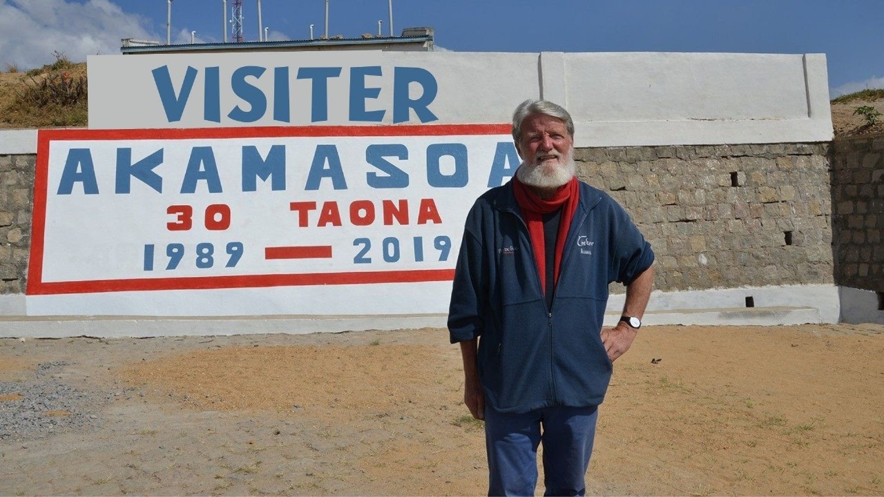 visite du village de Manantenasoa avec comme voix off Ony et Nantenaina