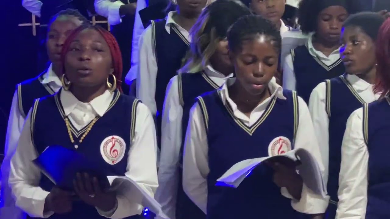 Ave Maria chanté par la chorale gloria
