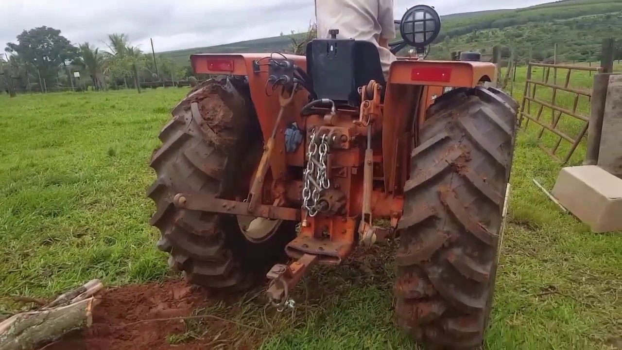 Agrale 4300 Arrancando Toco