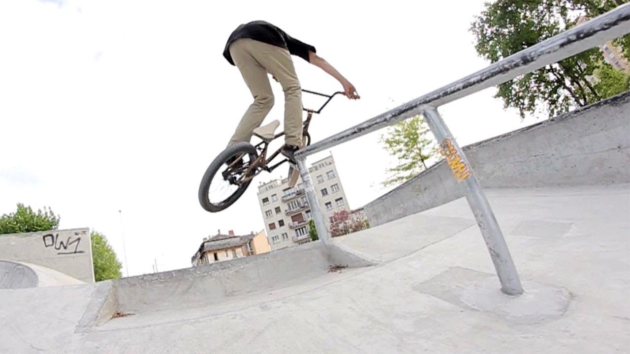 NICO BADET / TRIP APACHE