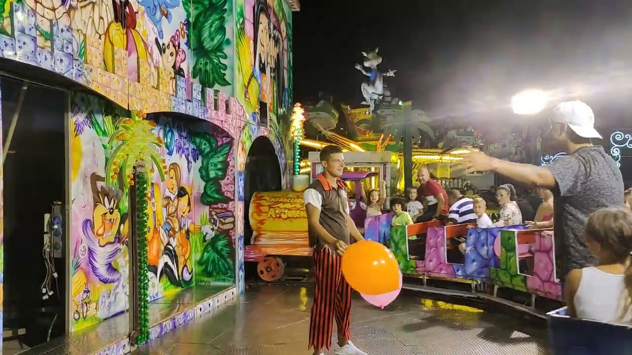 tren de la bruja atracciones A.Jimenez feria de torreguadiaro 2022 último día (1)