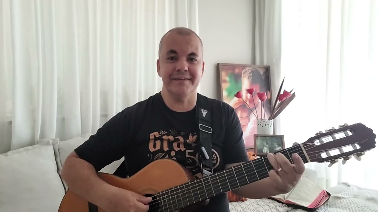 Perdão, Senhor, tantos erros cometi. Perdão, Senhor, tantas vezes me omiti.