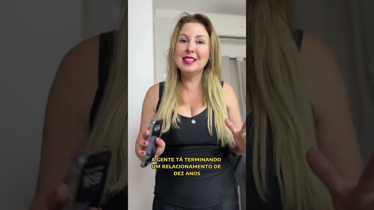 Ela foi para festa da empresa sem o marido 