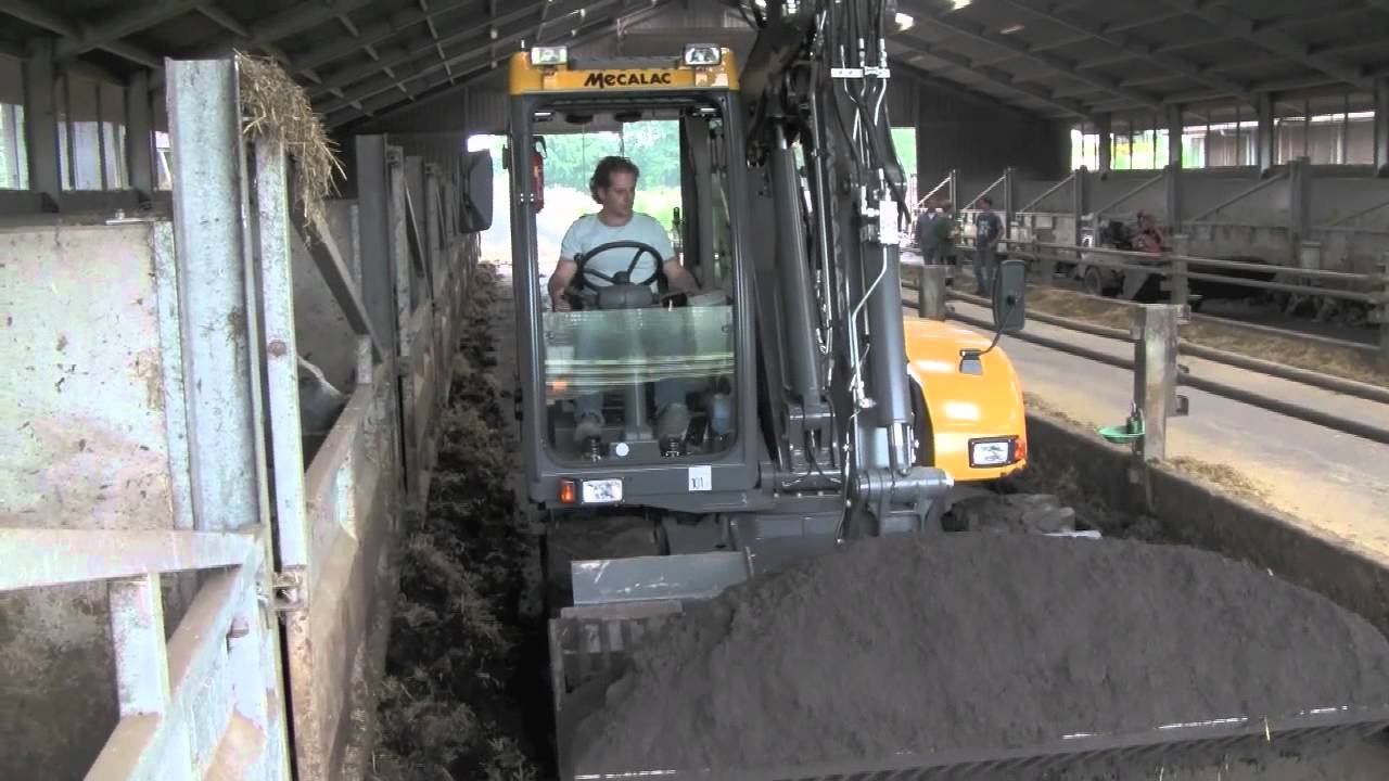 Mecalac compost erin -mest eruit