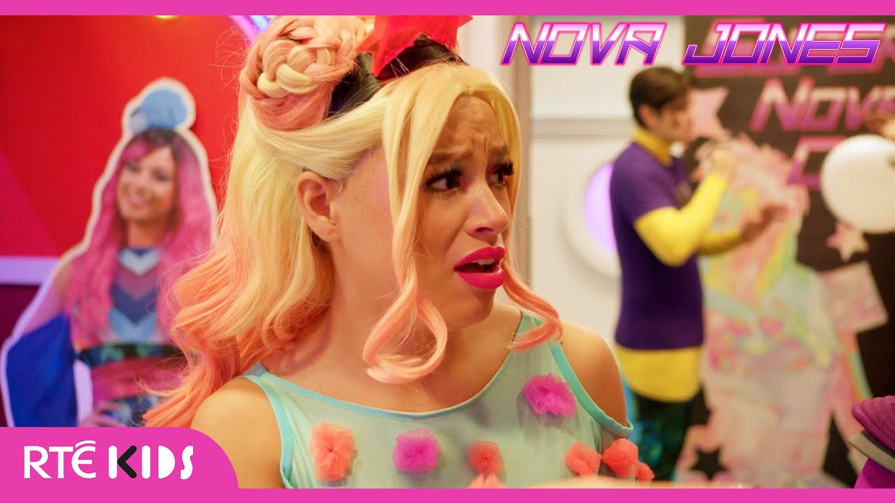 No One Recognises Nova Jones?! 🤔😲 | Nova Jones | @RTÉKIDS​