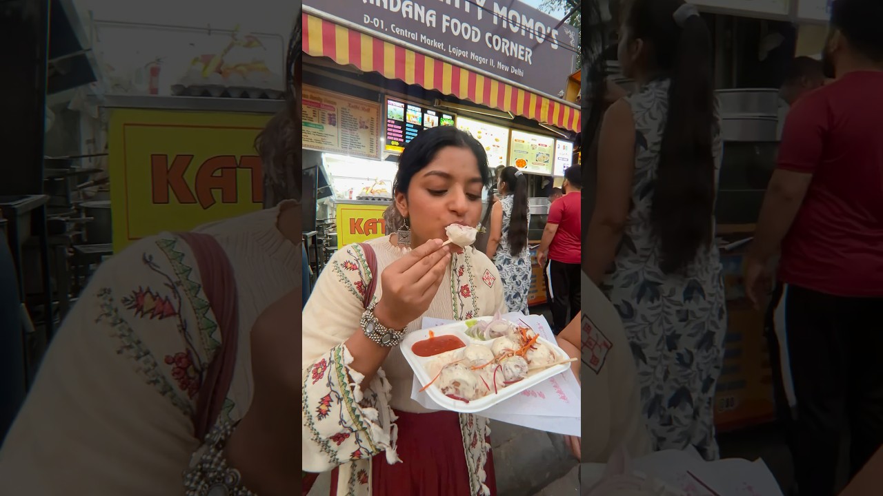 Mumbaikar Tries Delhi Street Food For The First Time ☺️🌯 #ashortaday #shorts