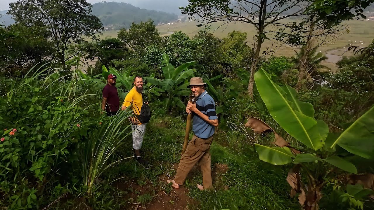 2 Bules meet in Bogor - Part 1: The Farm Tour