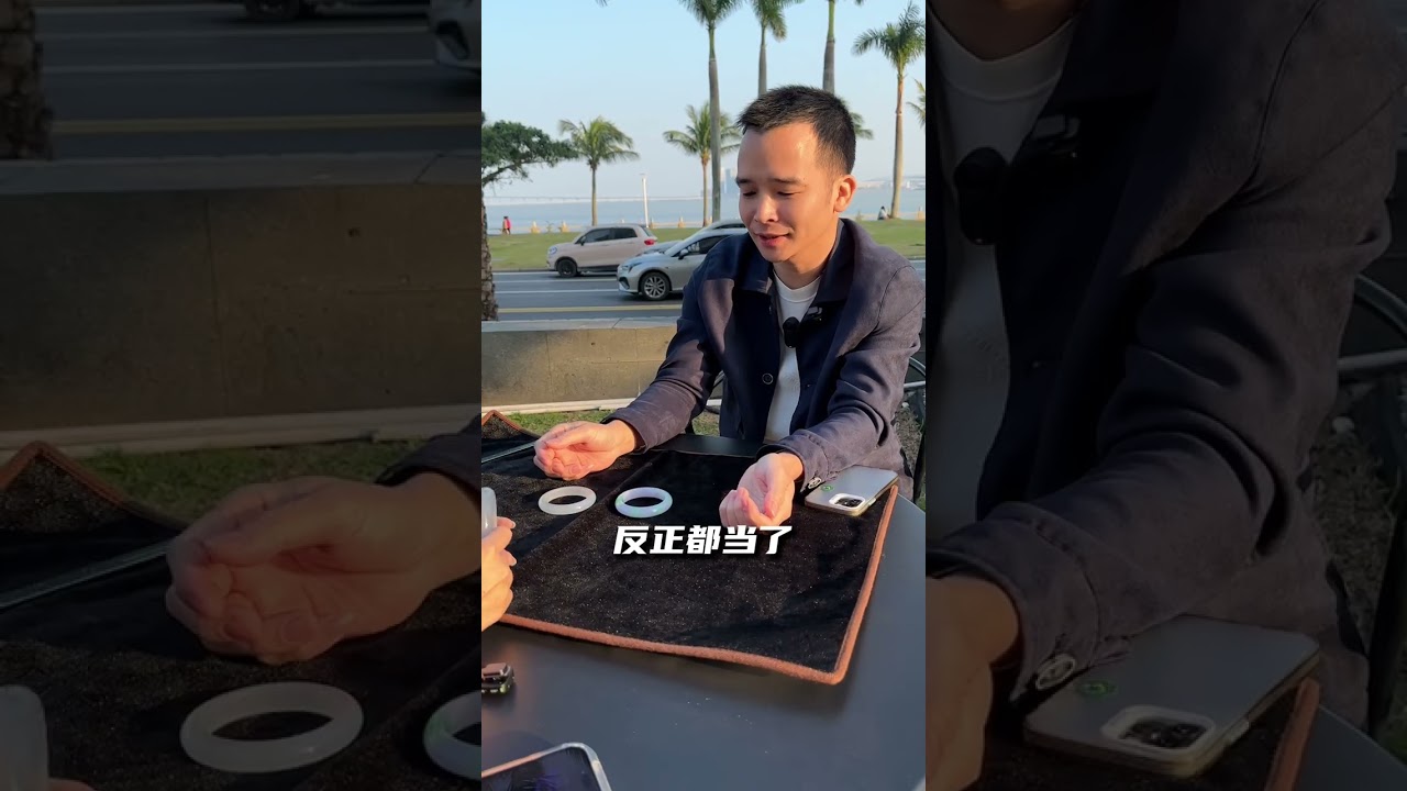 今天看一条同行的镇店之宝！高冰紫的轮胎镯，二哥这回终于要有好货了！#翡翠#珠宝首饰#翡翠手镯#翡翠珠宝