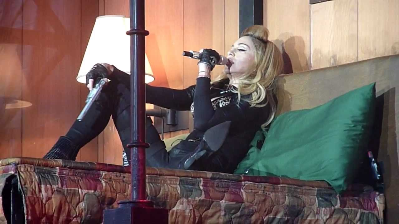 MADONNA PERFORMS GANG BANG HYDE PARK MDNA TOUR LONDON FRONT ROW 17TH JULY 2012
