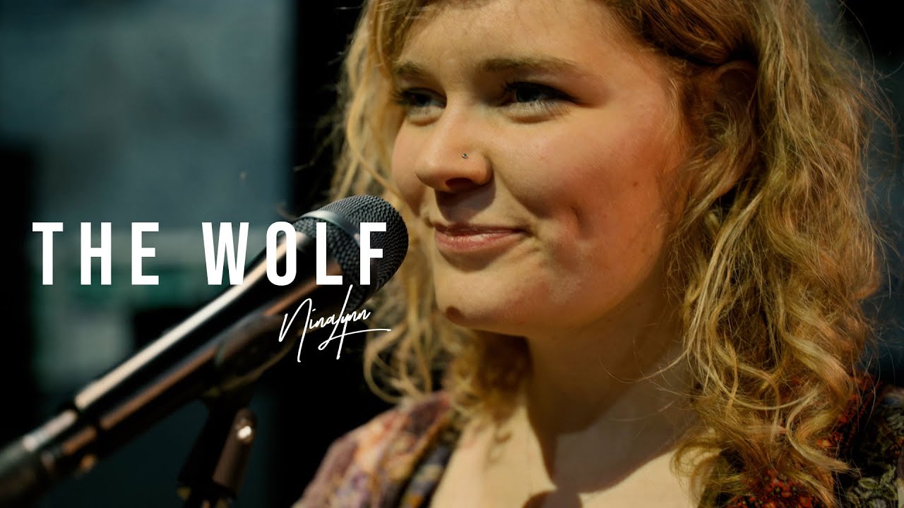 NinaLynn - The Wolf (Live @ CAPSCLOC)