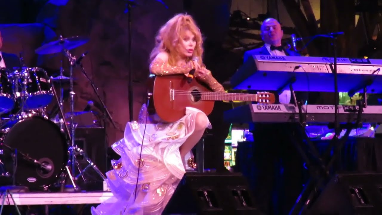 Charo - Recuerdos De La Alhambra - 3/5/22 - Mohegan Sun - Wolf Den - Uncasville, CT