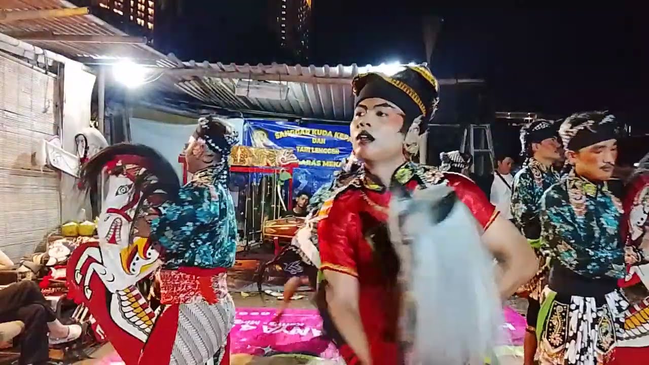 Turonggo Laras Mekar Budoyo Kuda Lumping Versi Angklung Manyar Sewu 