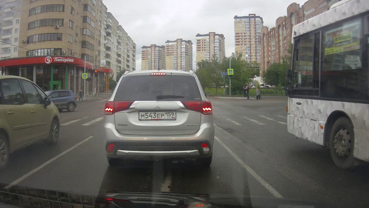 Как выполнить разворот вне перекрестка