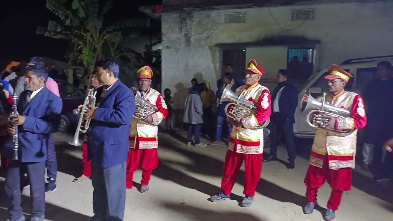 हाल क्या है दिलों का न पूछो सनम।                                           मौ0=7549687574