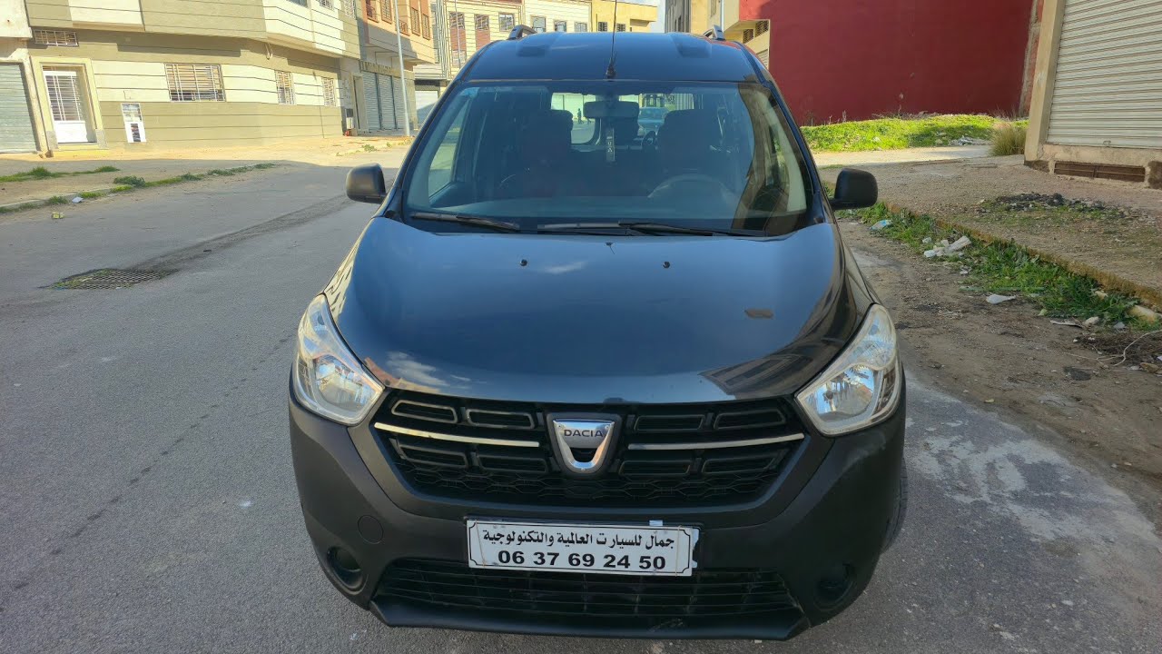 للبيع سيارة داسيا دوكير 2018 اليد الاولى مازوط المليح شد وركب 