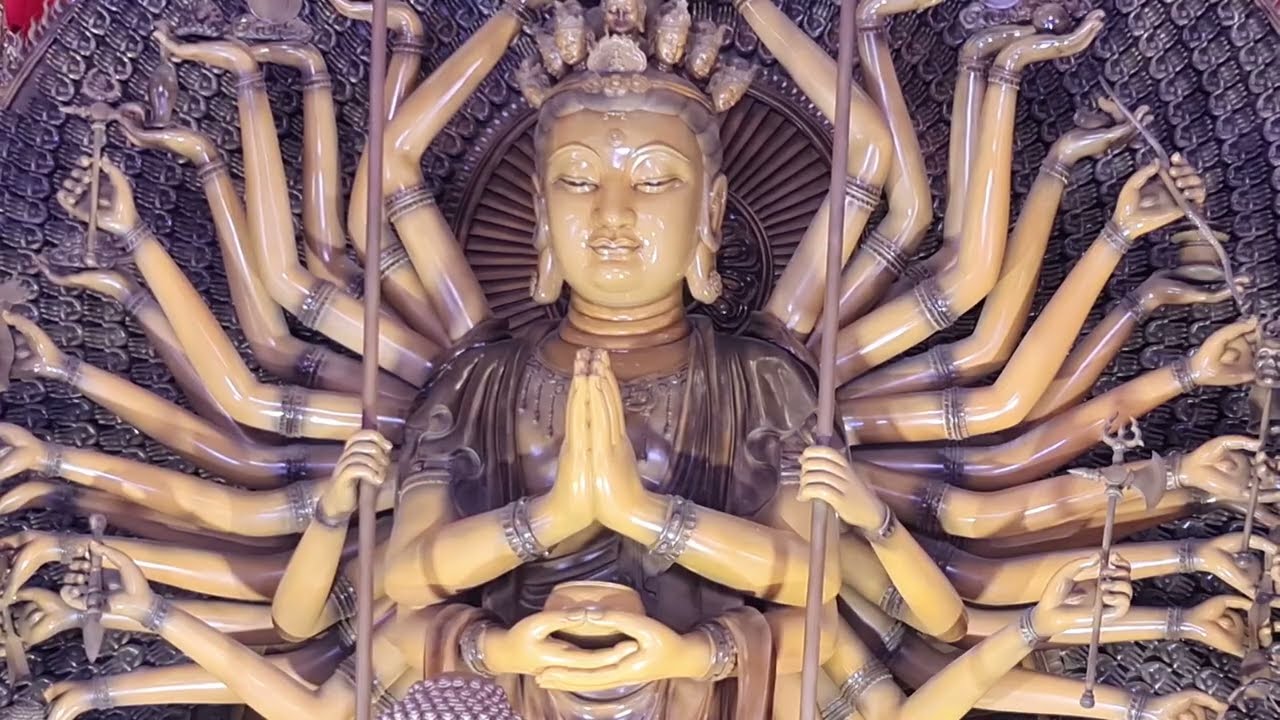 02-05-2022新加坡芽笼东【福海禅寺-Foo Hai Ch'an Monastery-Home】大乘佛教寺9点9米高观音菩萨立像及3点3米释迦牟尼坐像-Geylang East Ave 2