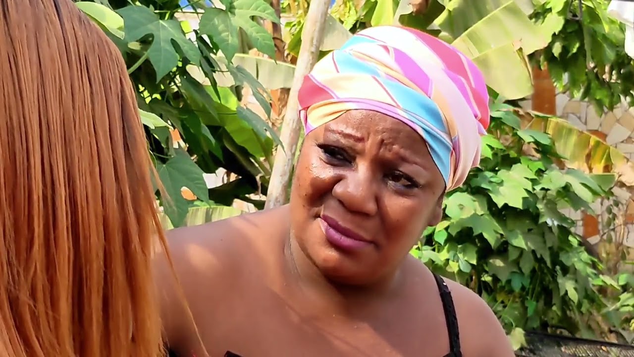 Les dégagements de Mama Monica : ( l'argent de la dote )