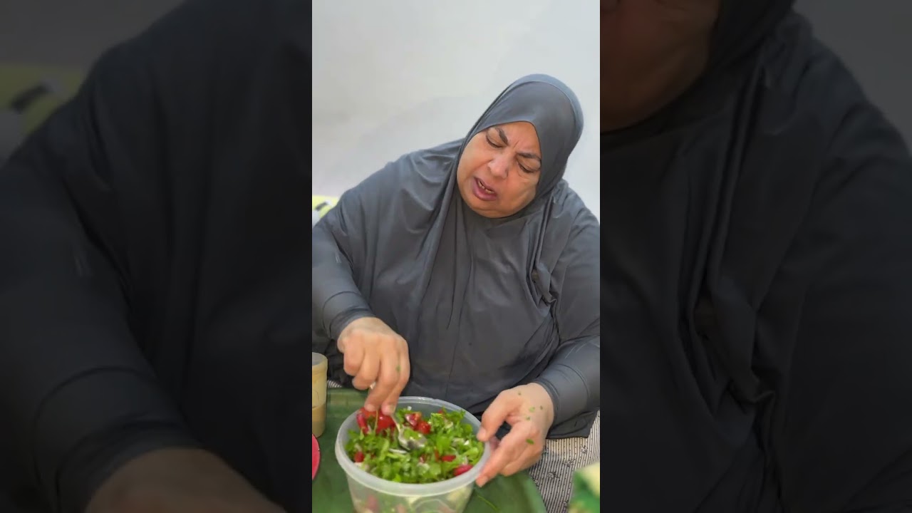 احلي من يعمل سلطه