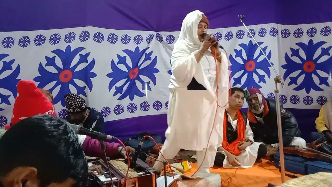ফুল কুঁচি দরবার শরীফে গান করলেন সামছুন্নাহার 