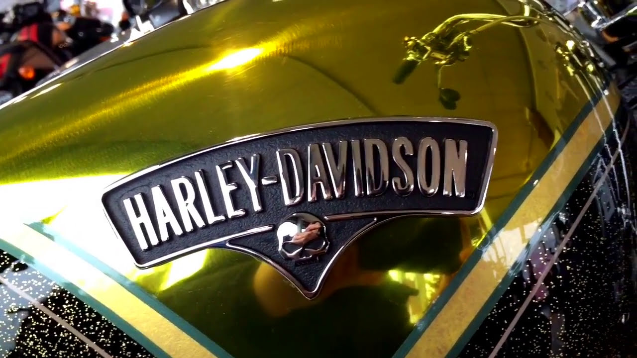 Harley Davidson Breakout Softail CVO FXSBSE