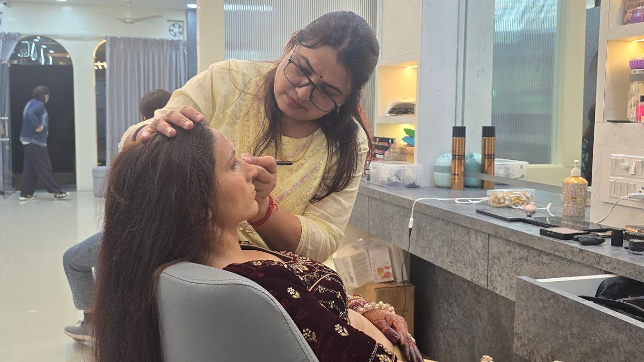 Manvin The Beauty Bar  is live