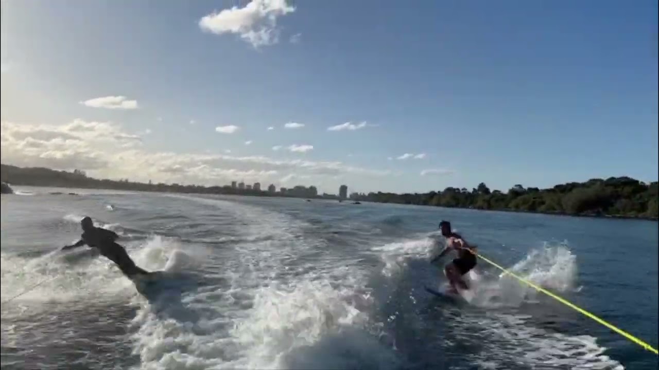 Chris Hemsworth surfing