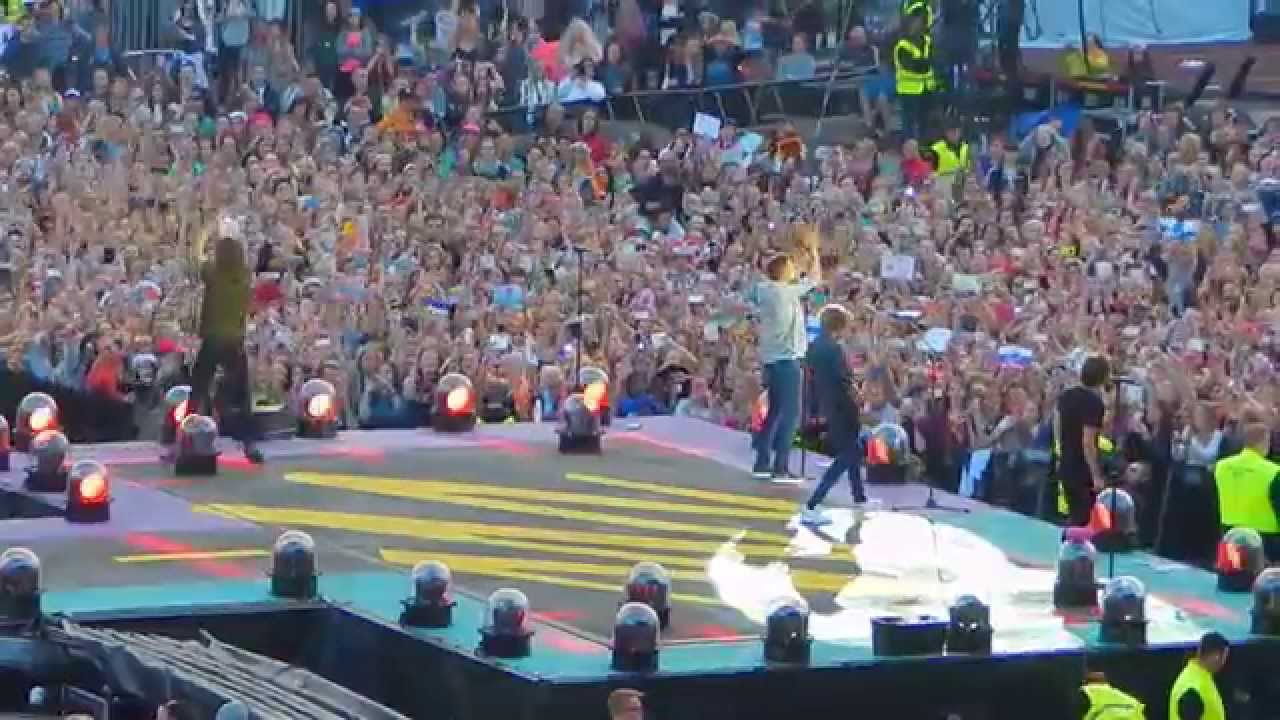 One Direction-Helsinki-Where do broken hearts go and Midnight Memories