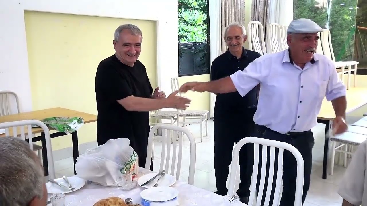 QAZAX RAYONU ÇAYLI KƏNDİ  1975 ci İL MƏZUNLARI  21 AVQUST 2025 ci İL GÖRÜŞÜ