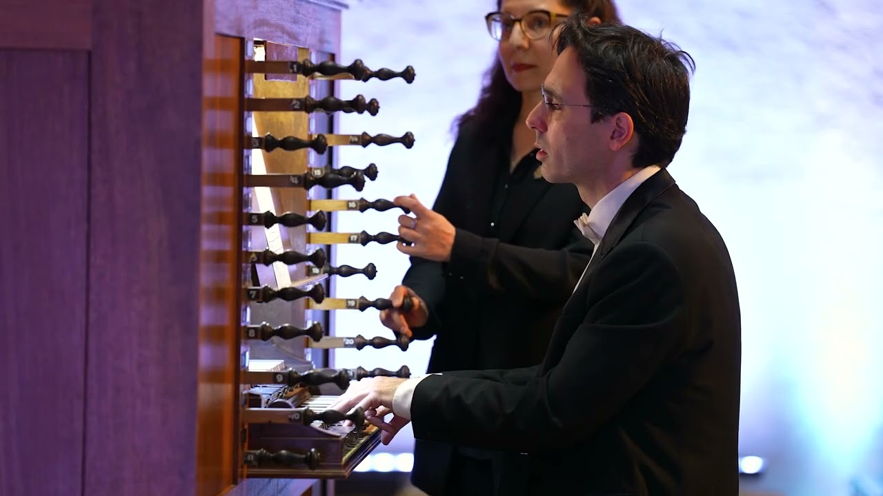 Vincent Dubois:J. S. Bach, Prelude and Fugue in A minor, BWV 543.