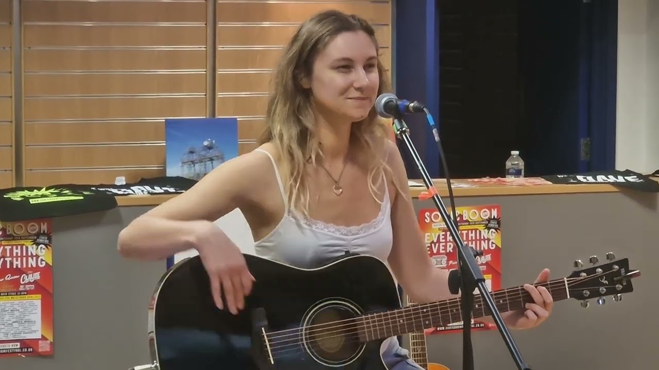 Tilly Sutton live - 