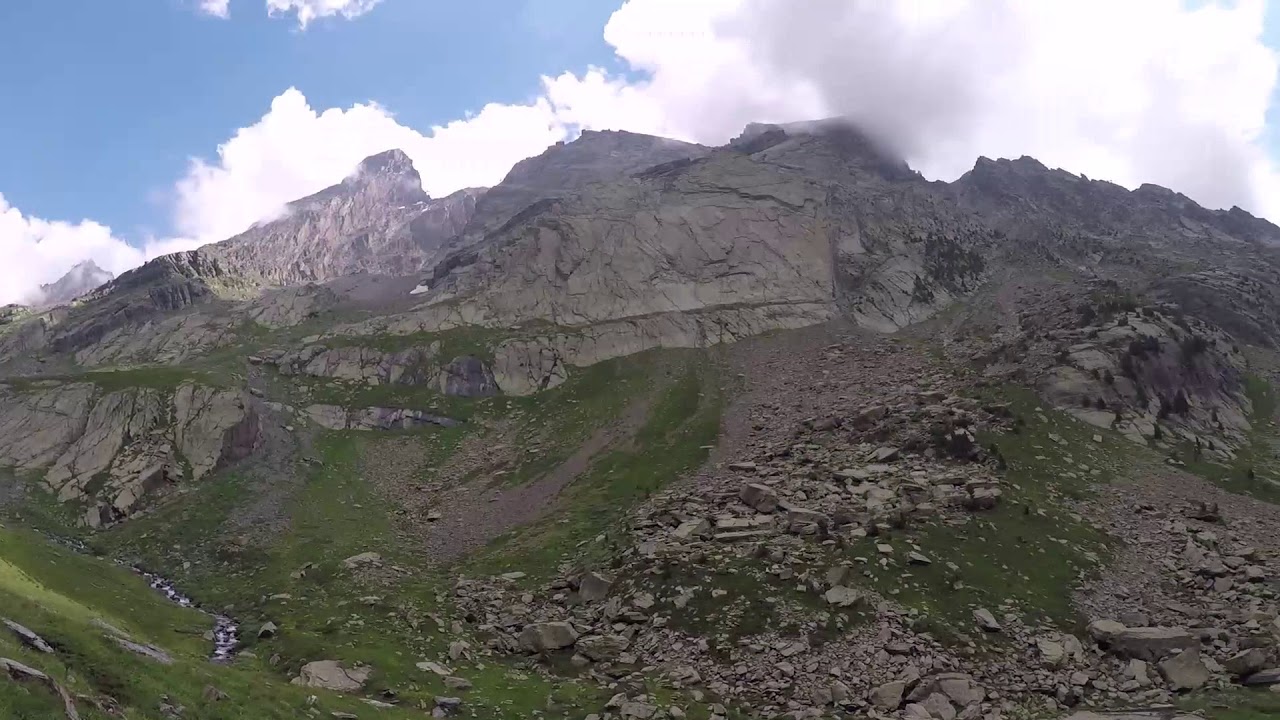 Camminata verso il Rifugio Vallanta